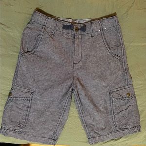 Horizontal stripped navy blue boy shorts.